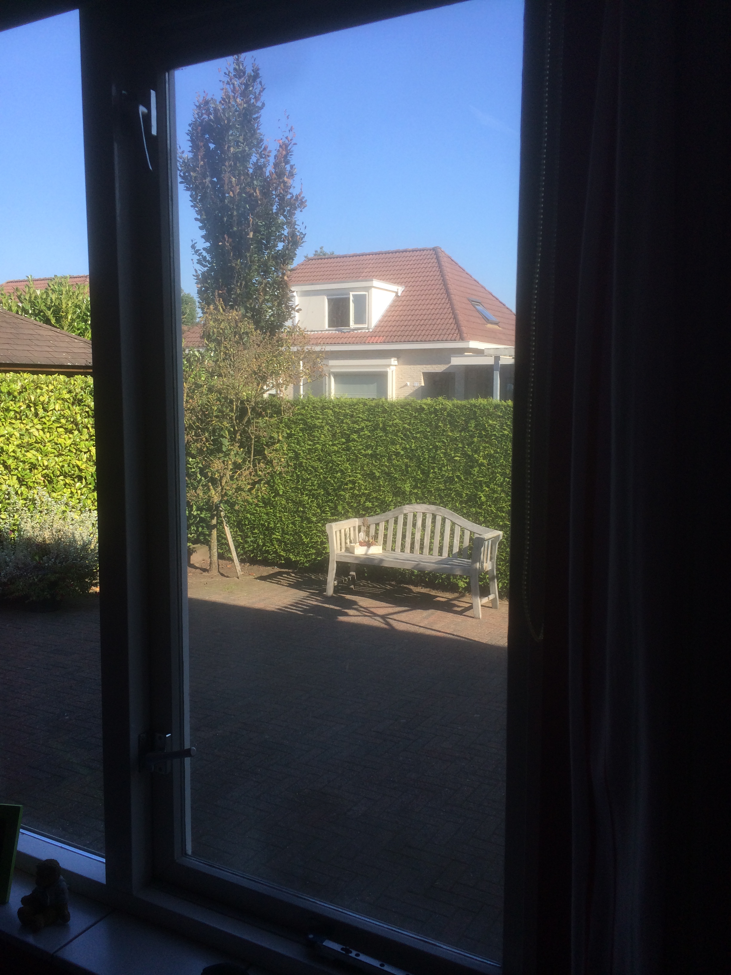 In een woning in Rijssen zat een blauwe waas in het isolatieglas