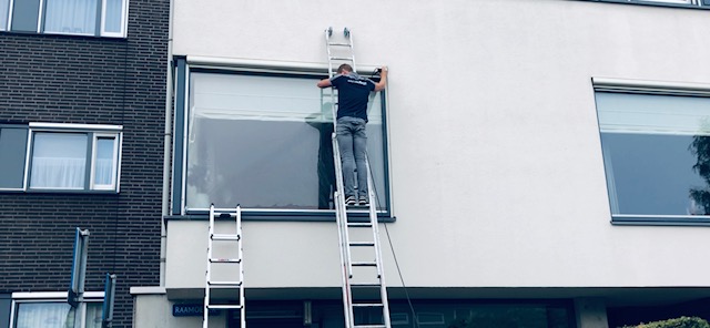 Isolatieglas met aanslag tussen het glas